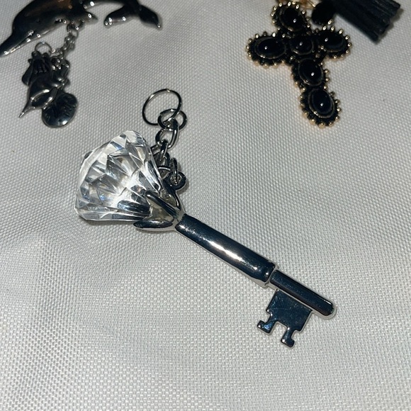 Keychain lot dolphin and more - Picture 4 of 6